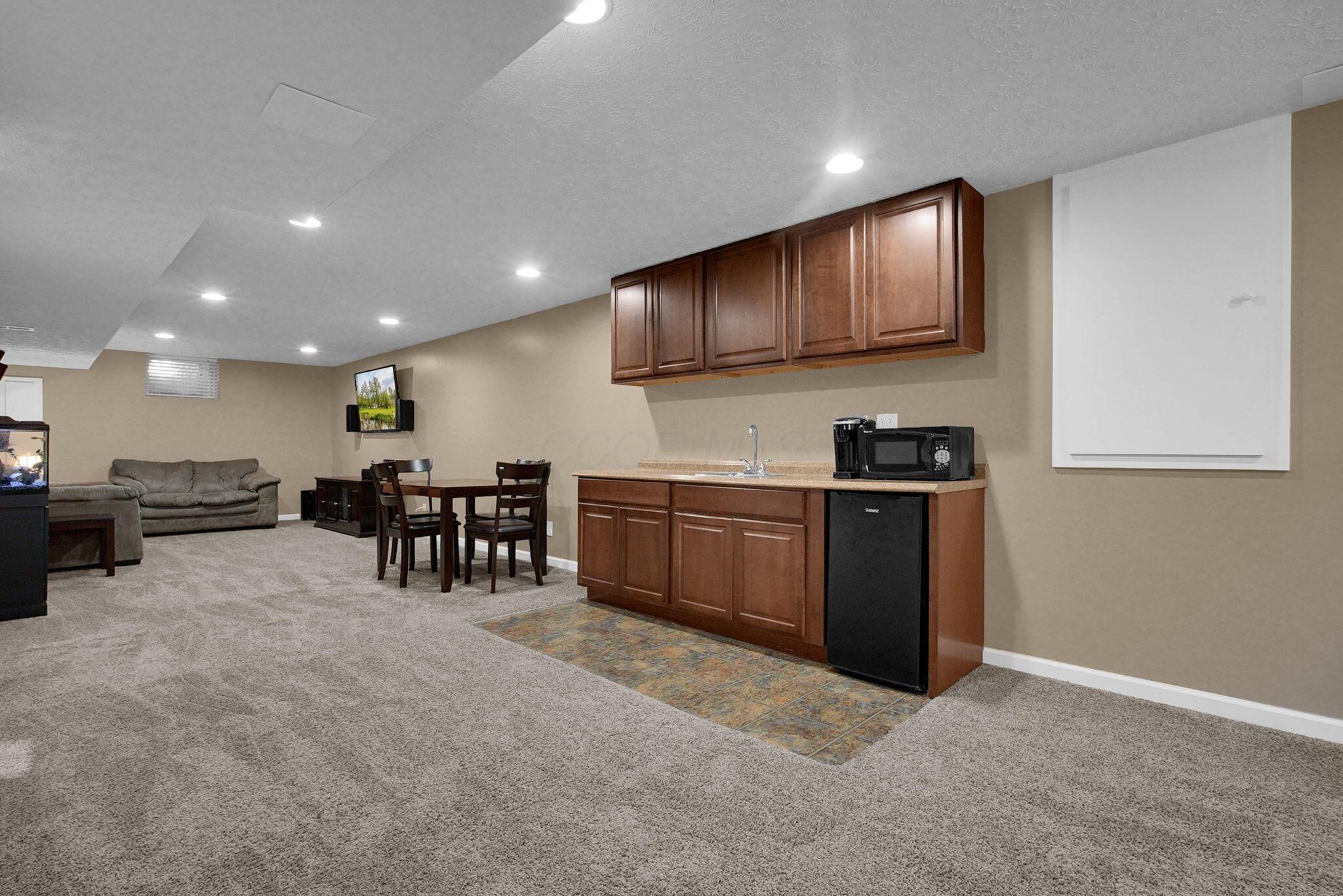 114 Tabilore Loop Delaware, OH 43015 - Photo 36 of 59 built in cabinets and counterspace