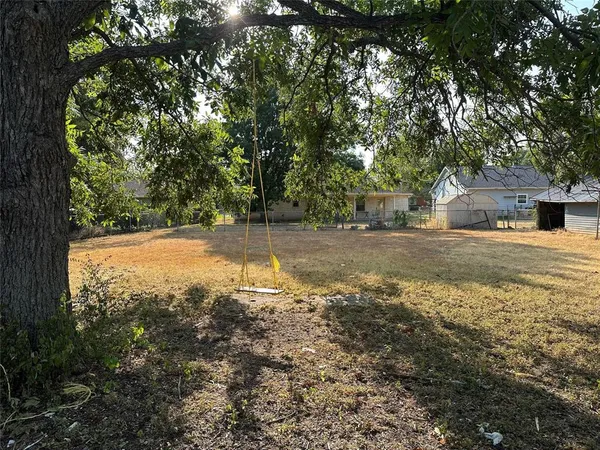 $220,000 | 909 Jerry Mashek Drive, West, TX 76691