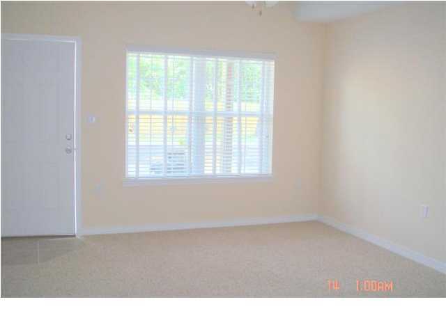 940 Barrow Street, Unit 1 Fort Walton Beach, FL 32547 - Photo 3 of 8 a room with a window