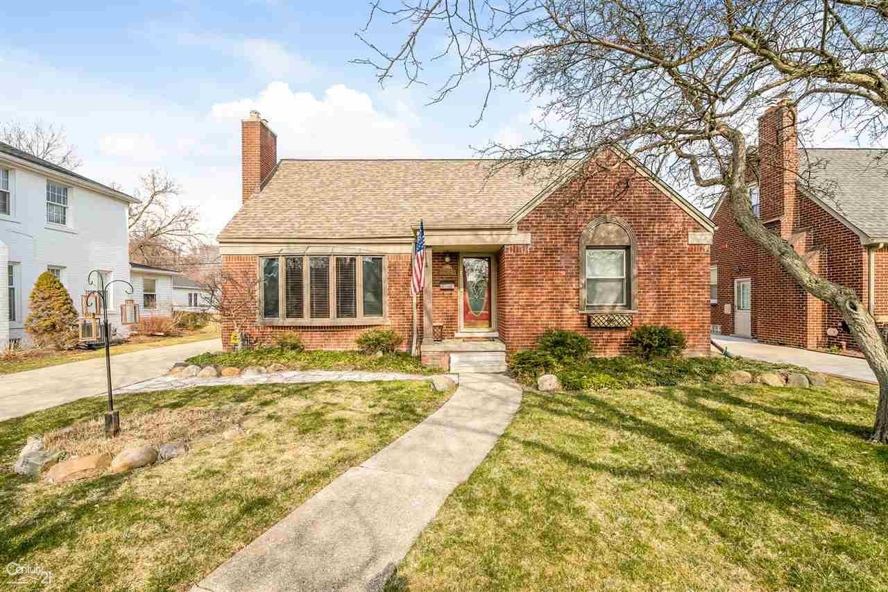 20069 Holiday Road Grosse Pointe Woods, MI 48236 - Photo 1 of 38
