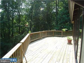 22 Hunter Road Coatesville, PA 19320 - Photo 3 of 12 Deck