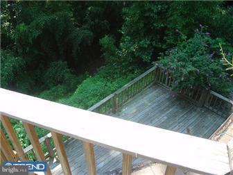 22 Hunter Road Coatesville, PA 19320 - Photo 4 of 12 Deck