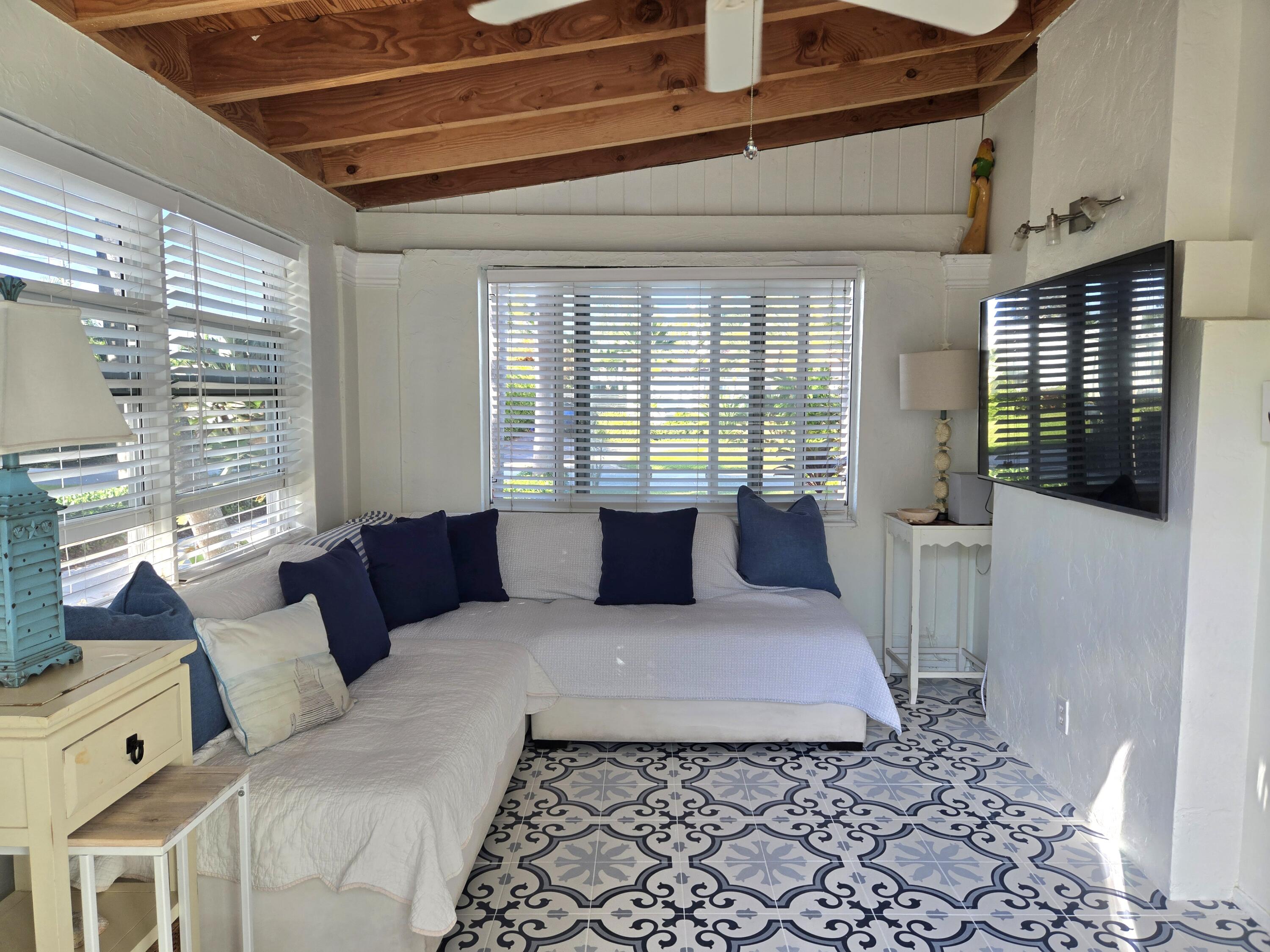 902 East Boca Raton Road Boca Raton, FL 33432 - Photo 14 of 17 Sun25