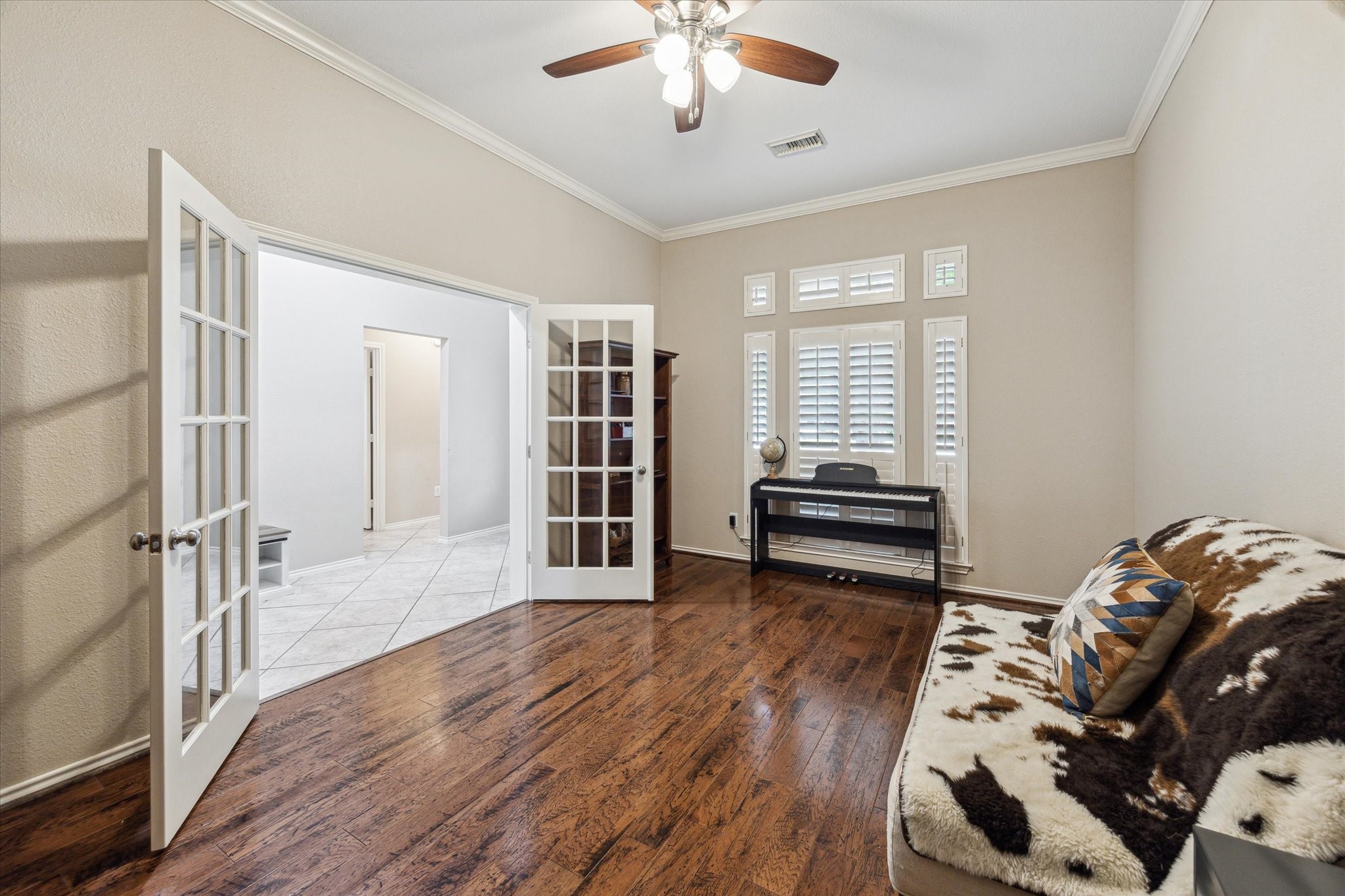 26311 Shady Walk Lane Katy, TX 77494 - Photo 4 of 25 a view of a livingroom with wooden floor and a window