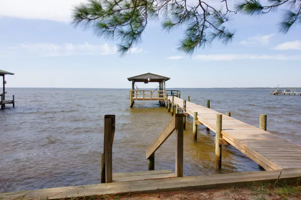 $1,740 | 6662 East Bay Boulevard, Gulf Breeze, FL 32563