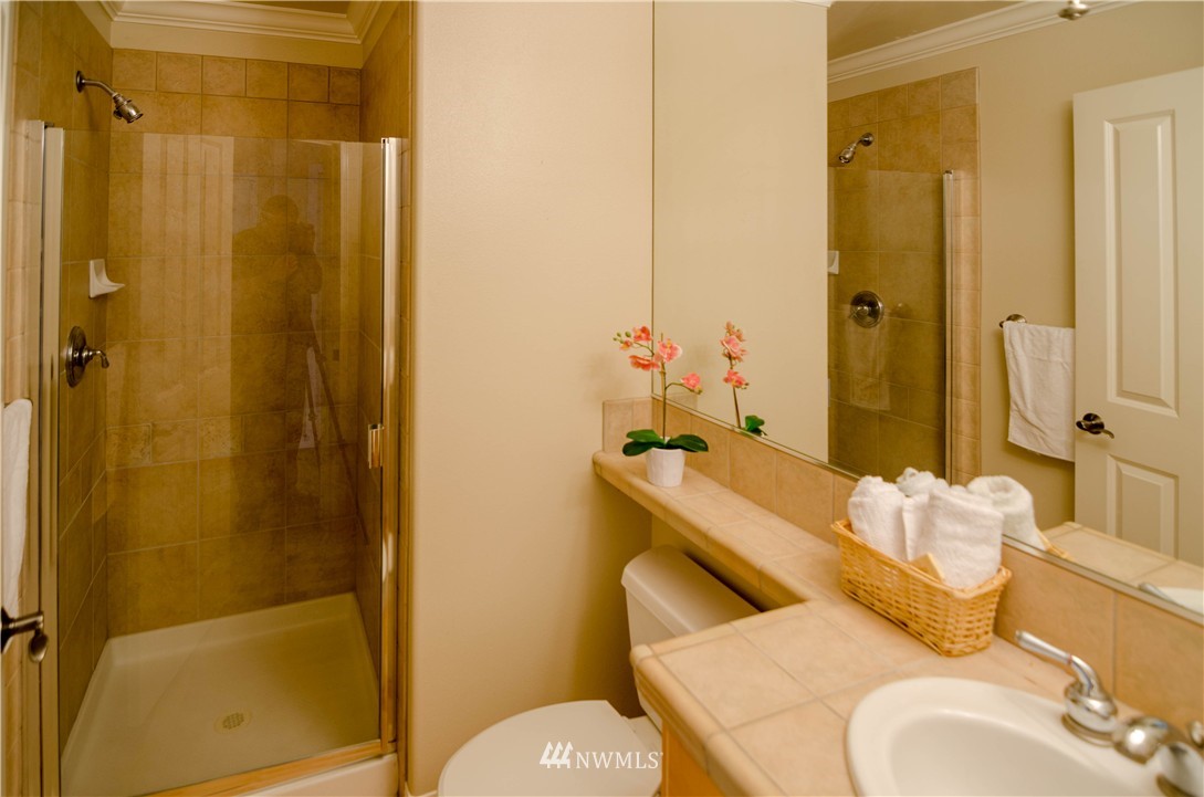 15315 101st Place Northeast Bothell, WA 98011 - Photo 11 of 25 Gallery Image 11