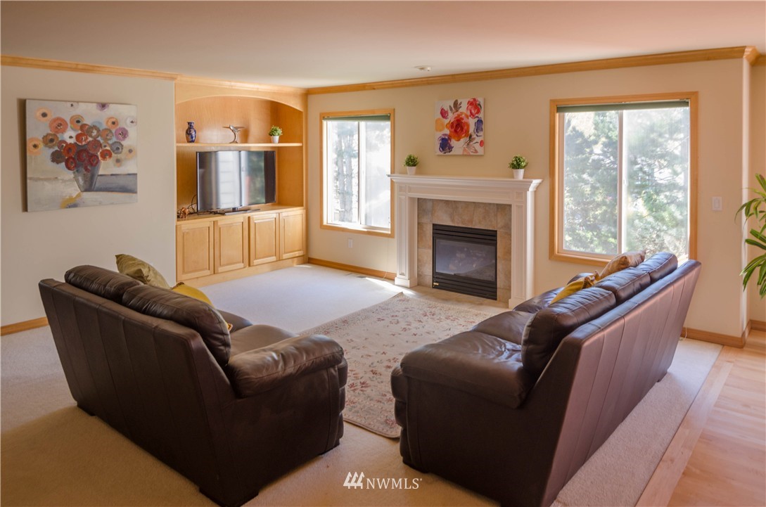 15315 101st Place Northeast Bothell, WA 98011 - Photo 9 of 25 Gallery Image 9