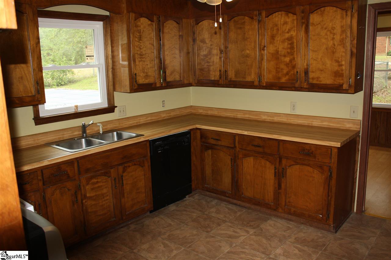 2424 Fork Shoals Road Piedmont, SC 29673 - Photo 4 of 19 Gallery Image 4
