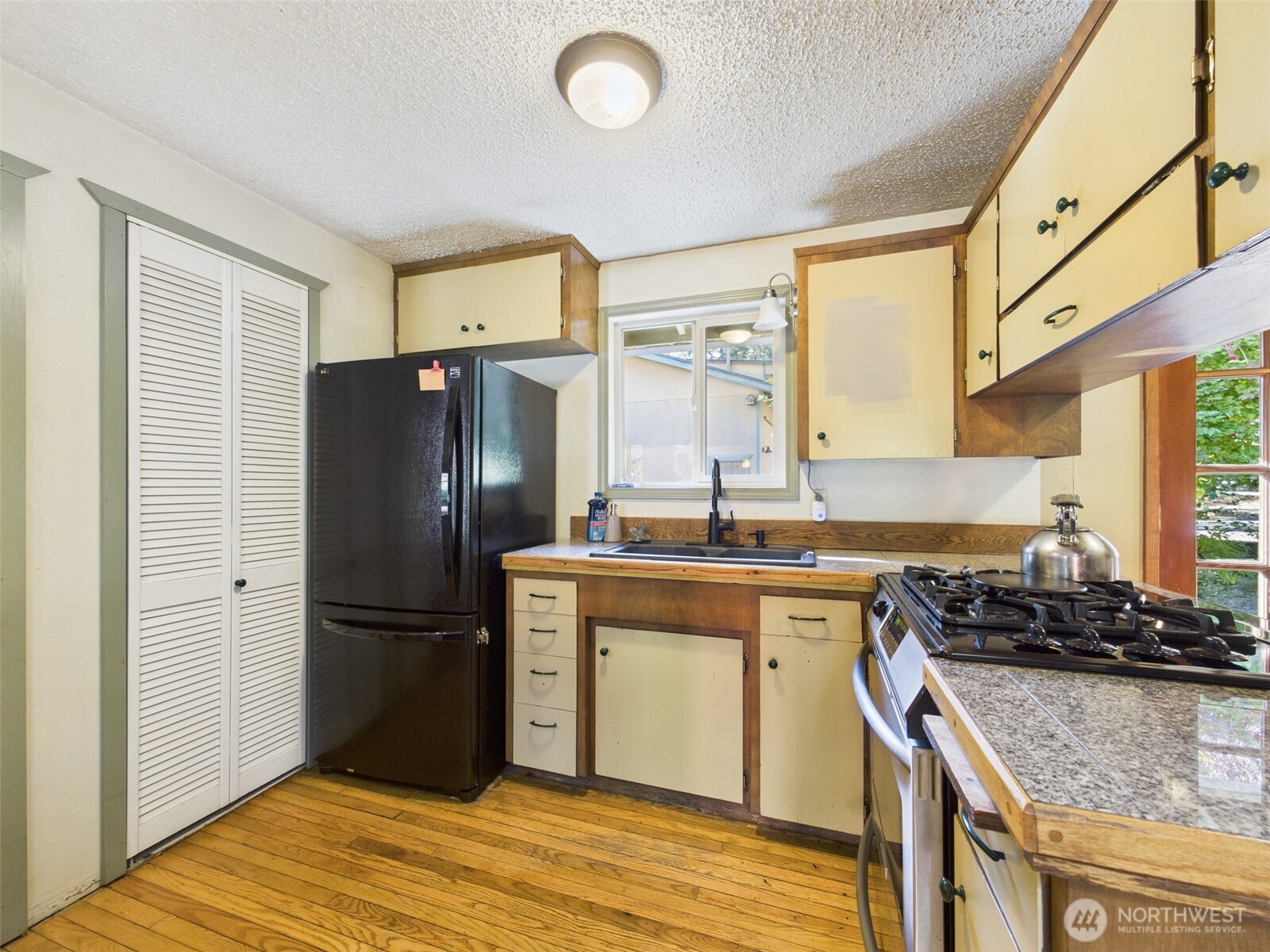 9629 Evergreen Valley Road Southeast Olympia, WA 98513 - Photo 7 of 30 Gallery Image 7