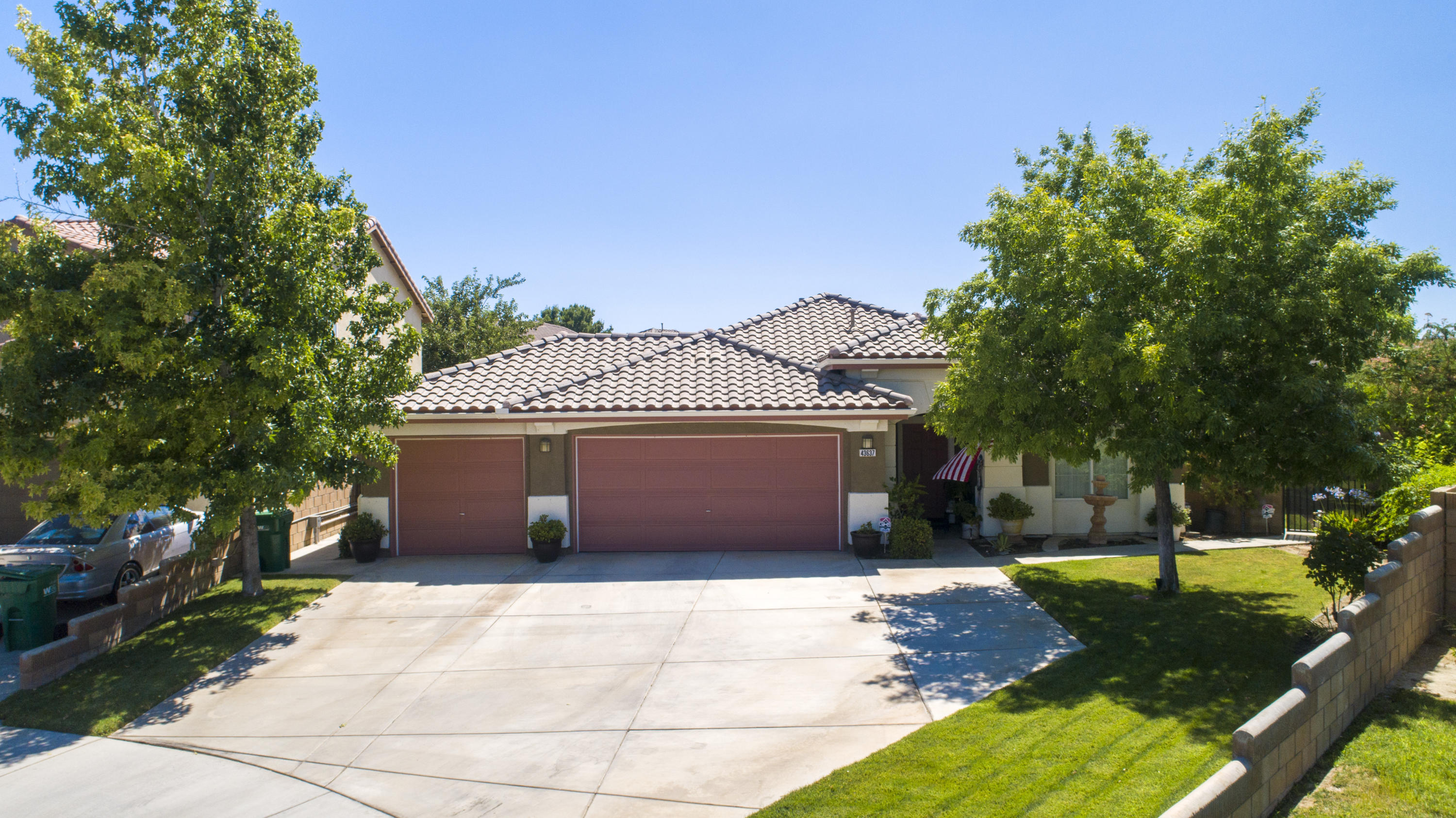 43637 Dana Drive Lancaster, CA 93535 - Photo 2 of 20 DJI_0112dana