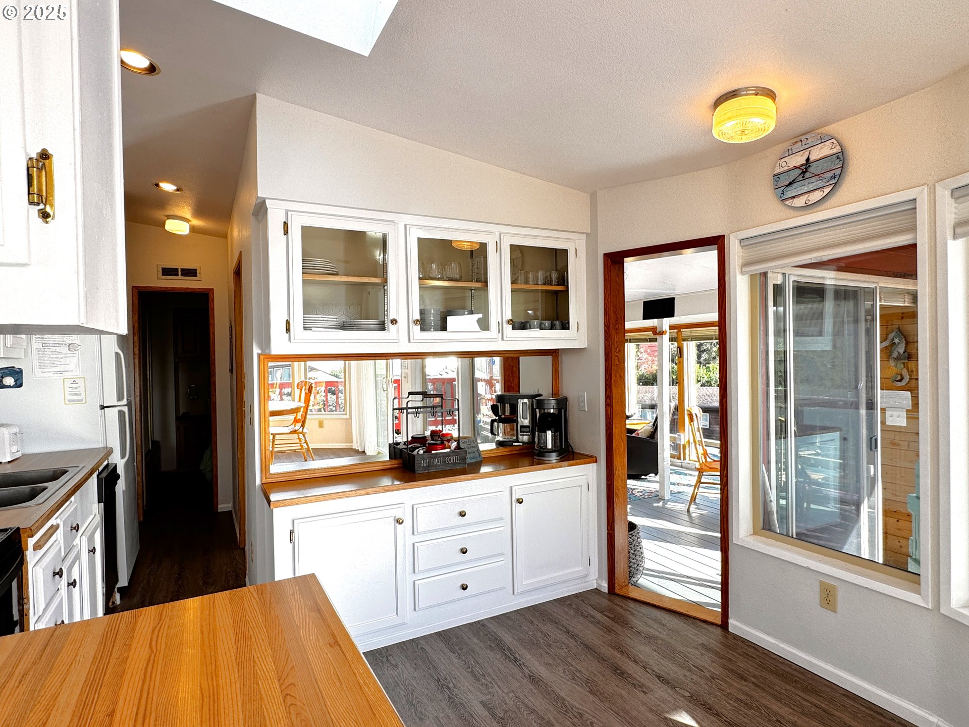 19921 Whaleshead Road, Unit T 1 Brookings, OR 97415 - Photo 19 of 45 Kitchen