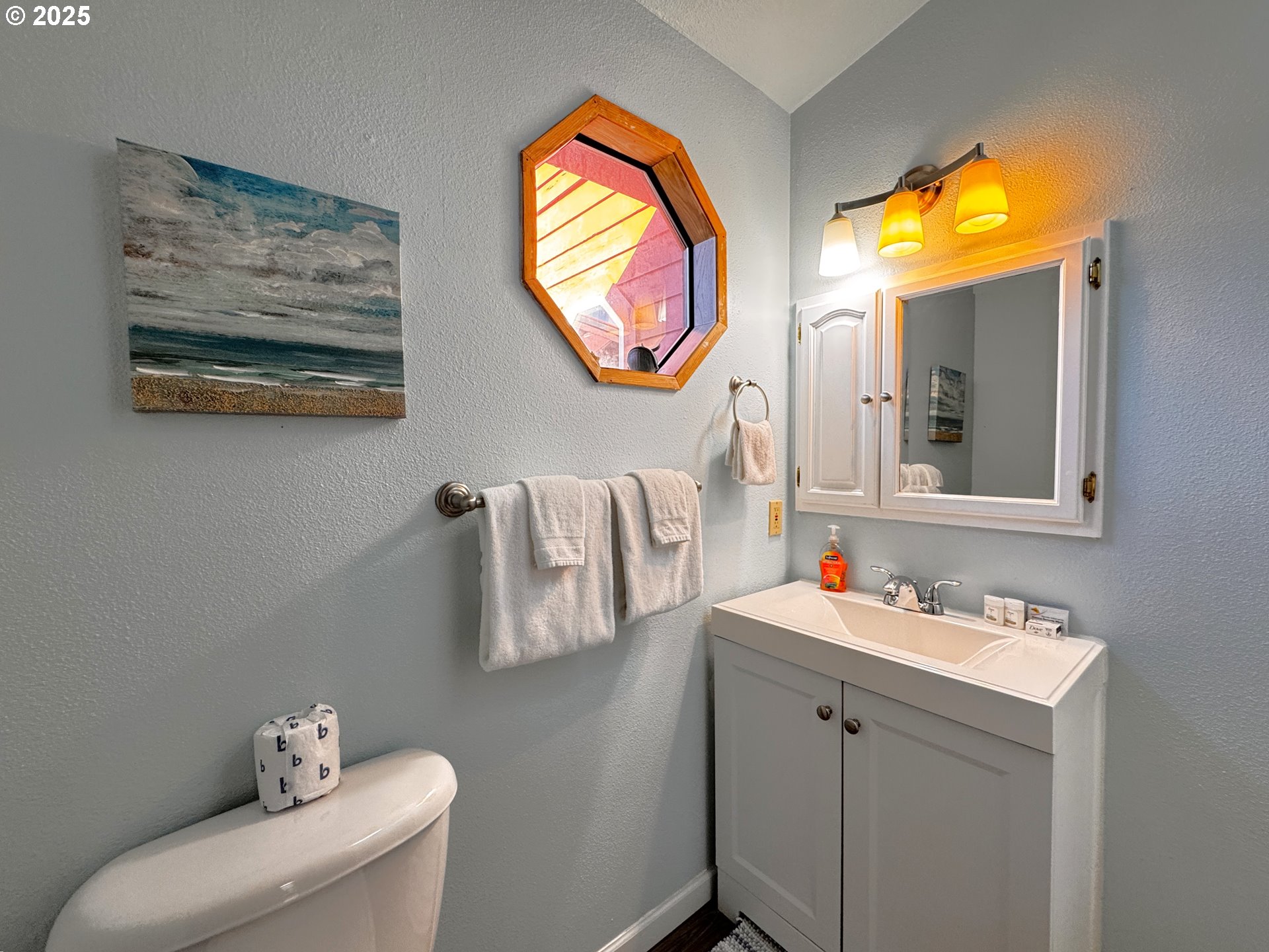 19921 Whaleshead Road, Unit T 1 Brookings, OR 97415 - Photo 33 of 45 Bathroom