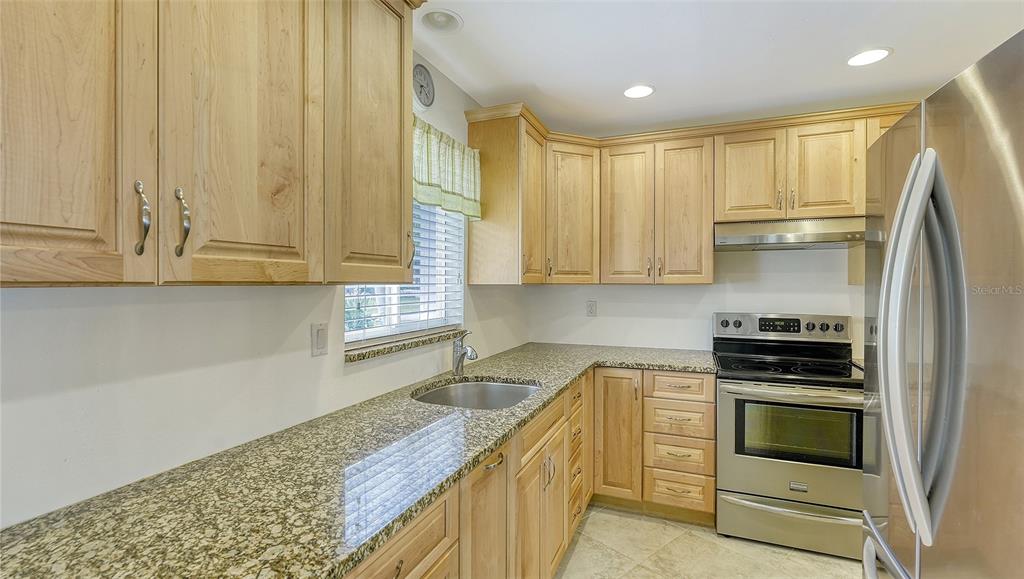 1560 Poinciana Road Venice, FL 34293 - Photo 11 of 33 Gallery Image 11
