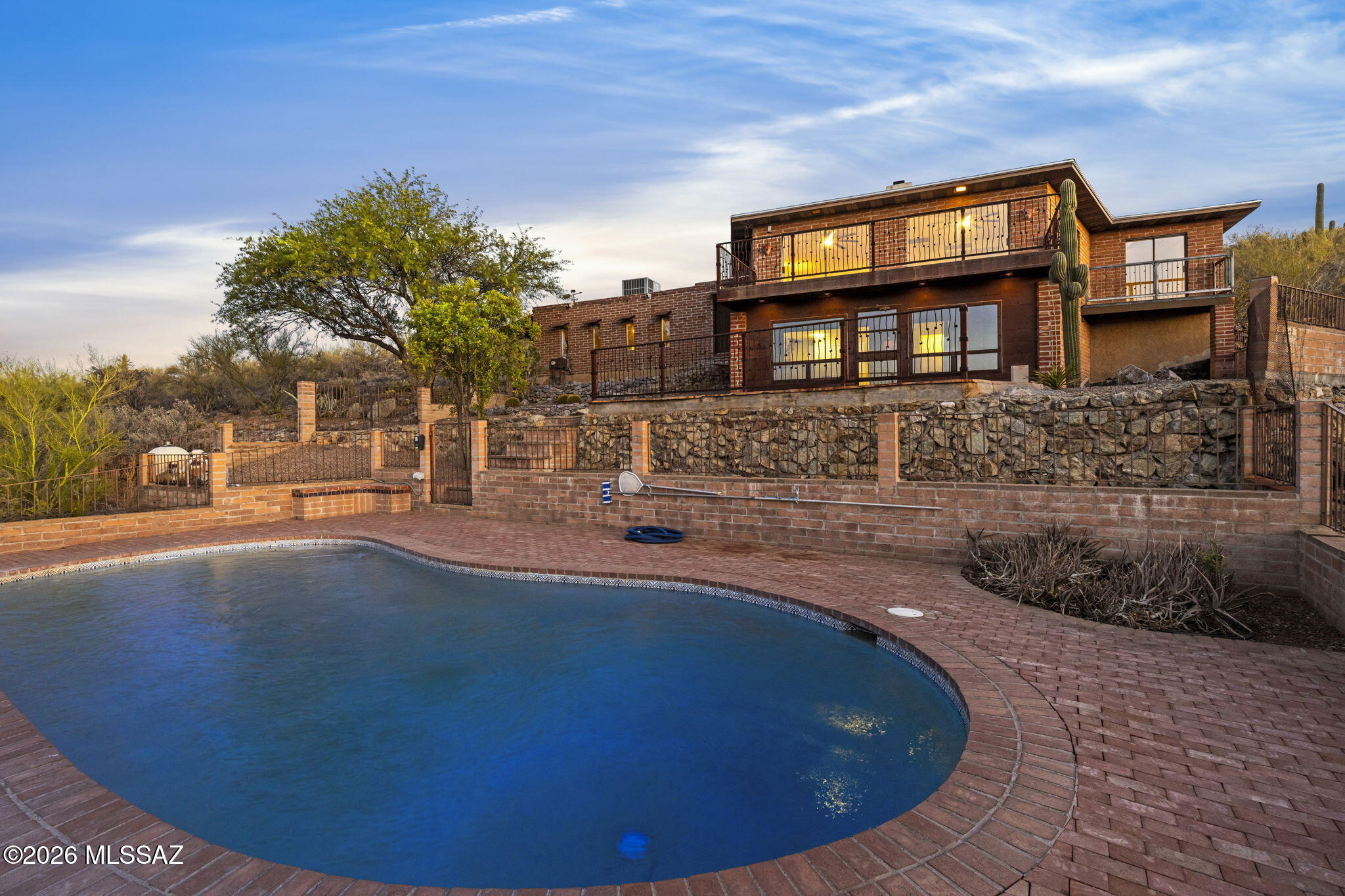 4335 West Irvington Road Tucson, AZ 85746 - Photo 2 of 52