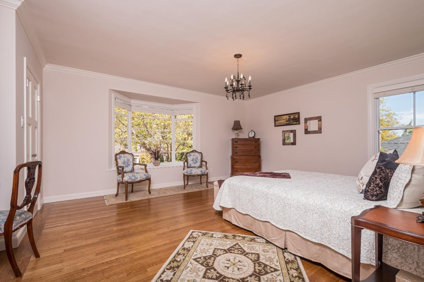 625 Parrott Drive San Mateo, CA 94402 - Photo 20 of 22 a bedroom with furniture and wooden floor