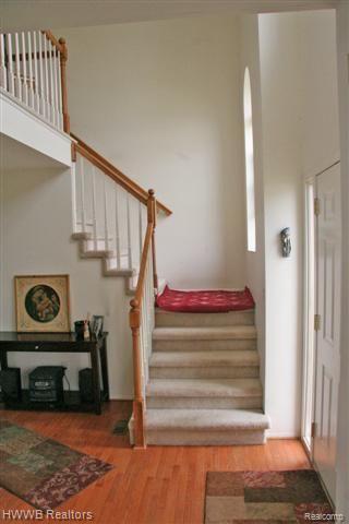 31268 Cedar Ridge Lane Madison Heights, MI 48071 - Photo 2 of 10 02 Foyer