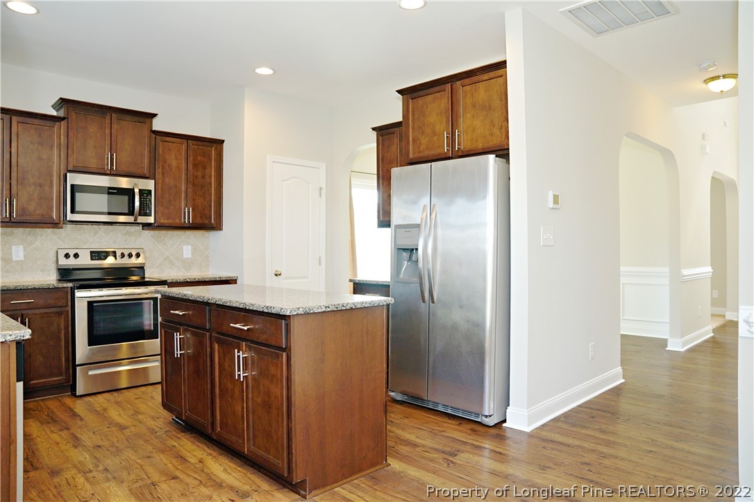 6804 Hunters Den Road Hope Mills, NC 28348 - Photo 10 of 22 Gallery Image 10