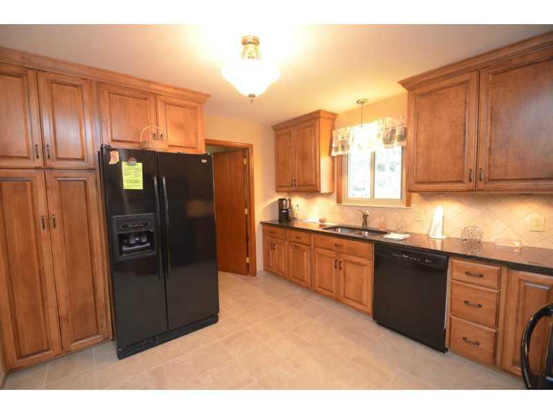 540 Braugham Road Indianapolis, IN 46227 - Photo 11 of 22 Gallery Image 11