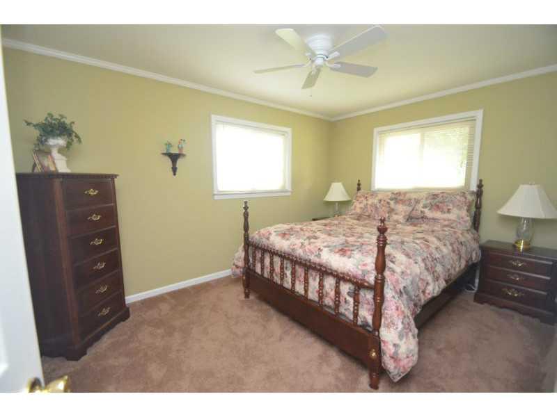 540 Braugham Road Indianapolis, IN 46227 - Photo 16 of 22 Gallery Image 16