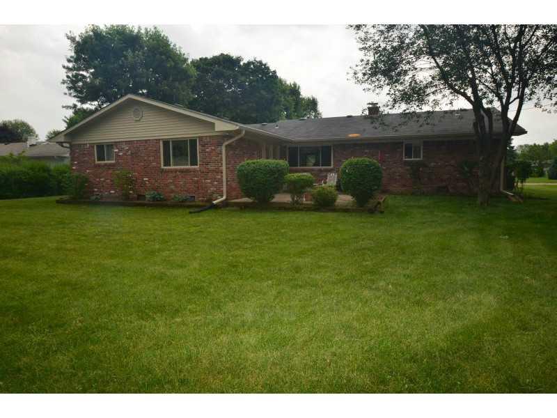 540 Braugham Road Indianapolis, IN 46227 - Photo 3 of 22 Gallery Image 3