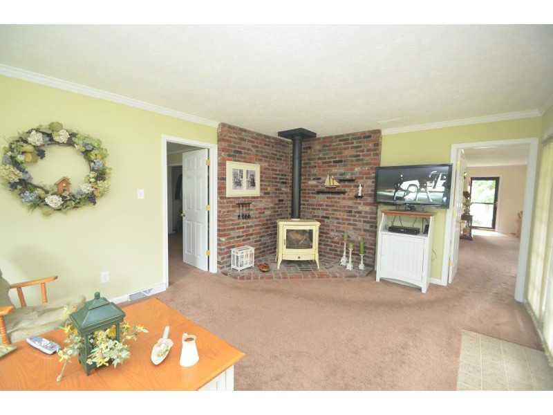 540 Braugham Road Indianapolis, IN 46227 - Photo 5 of 22 Gallery Image 5