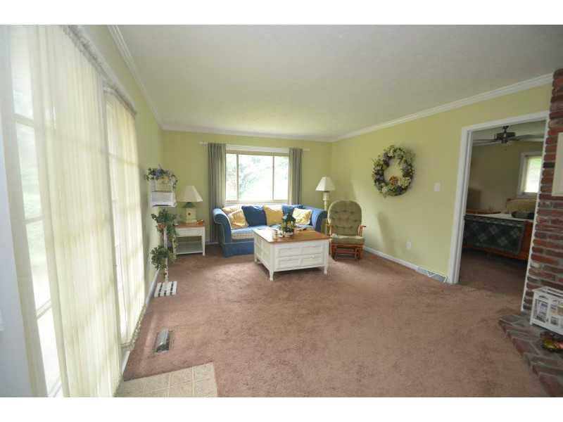 540 Braugham Road Indianapolis, IN 46227 - Photo 6 of 22 Gallery Image 6