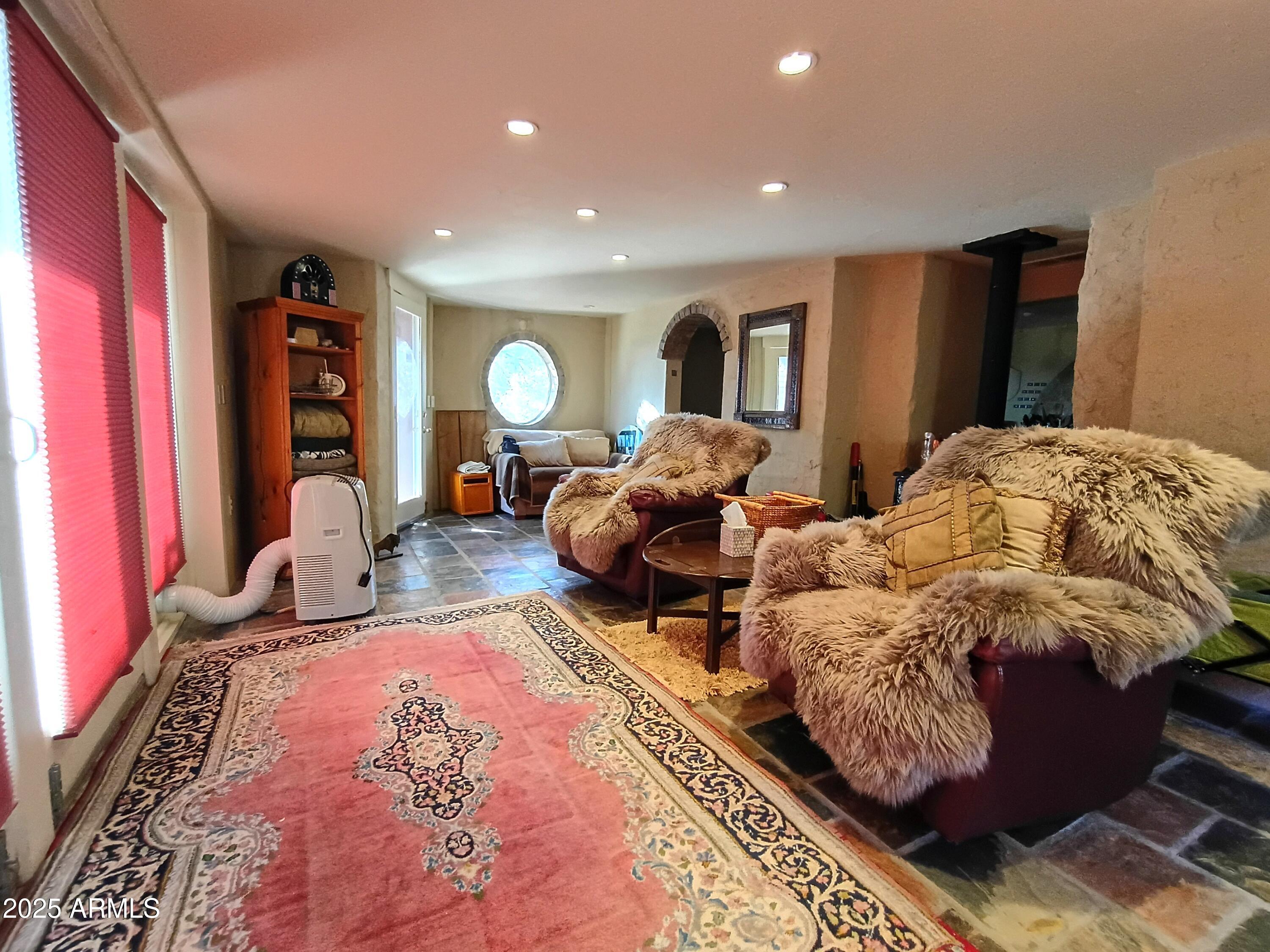 2985 North Federal Mines Road Dewey, AZ 86327 - Photo 6 of 30 a living room with furniture and wooden floor