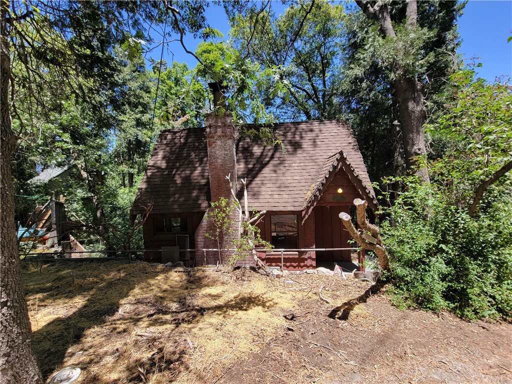23926 Bowl Road Crestline, CA 92325 - Photo 1 of 1 a view of backyard space