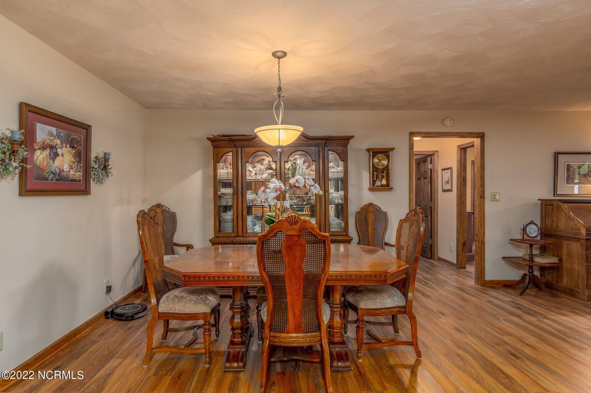 273 Sand Ridge Road New Bern, NC 28560 - Photo 14 of 29 Dining Room