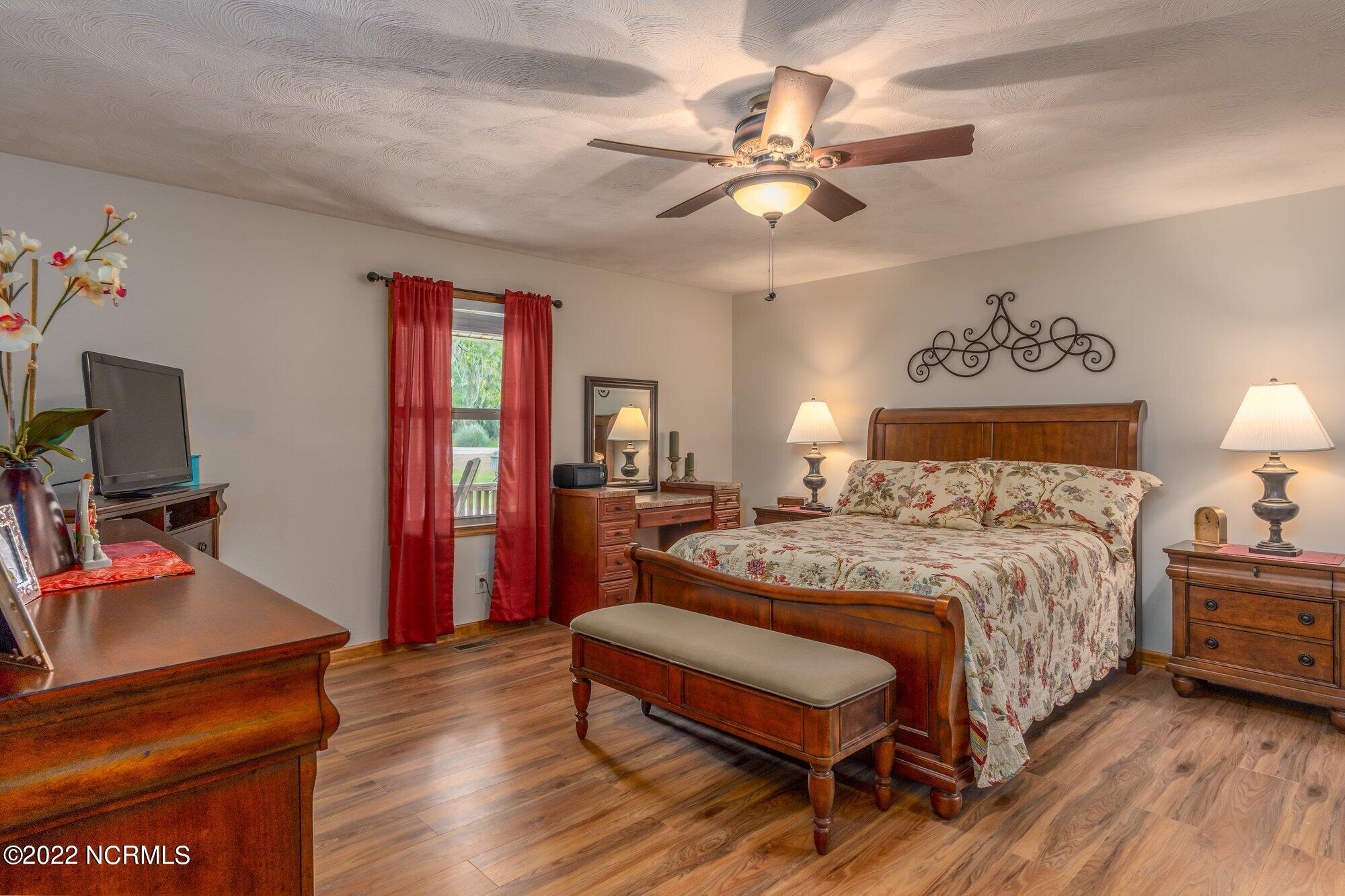 273 Sand Ridge Road New Bern, NC 28560 - Photo 16 of 29 Master Bedroom