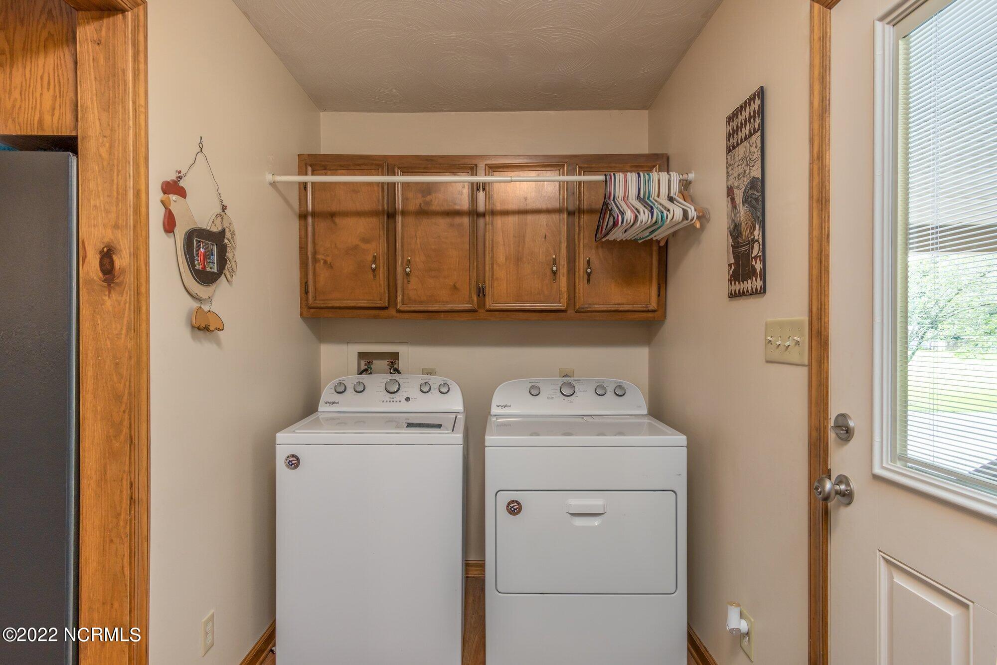 273 Sand Ridge Road New Bern, NC 28560 - Photo 23 of 29 Laundry Room