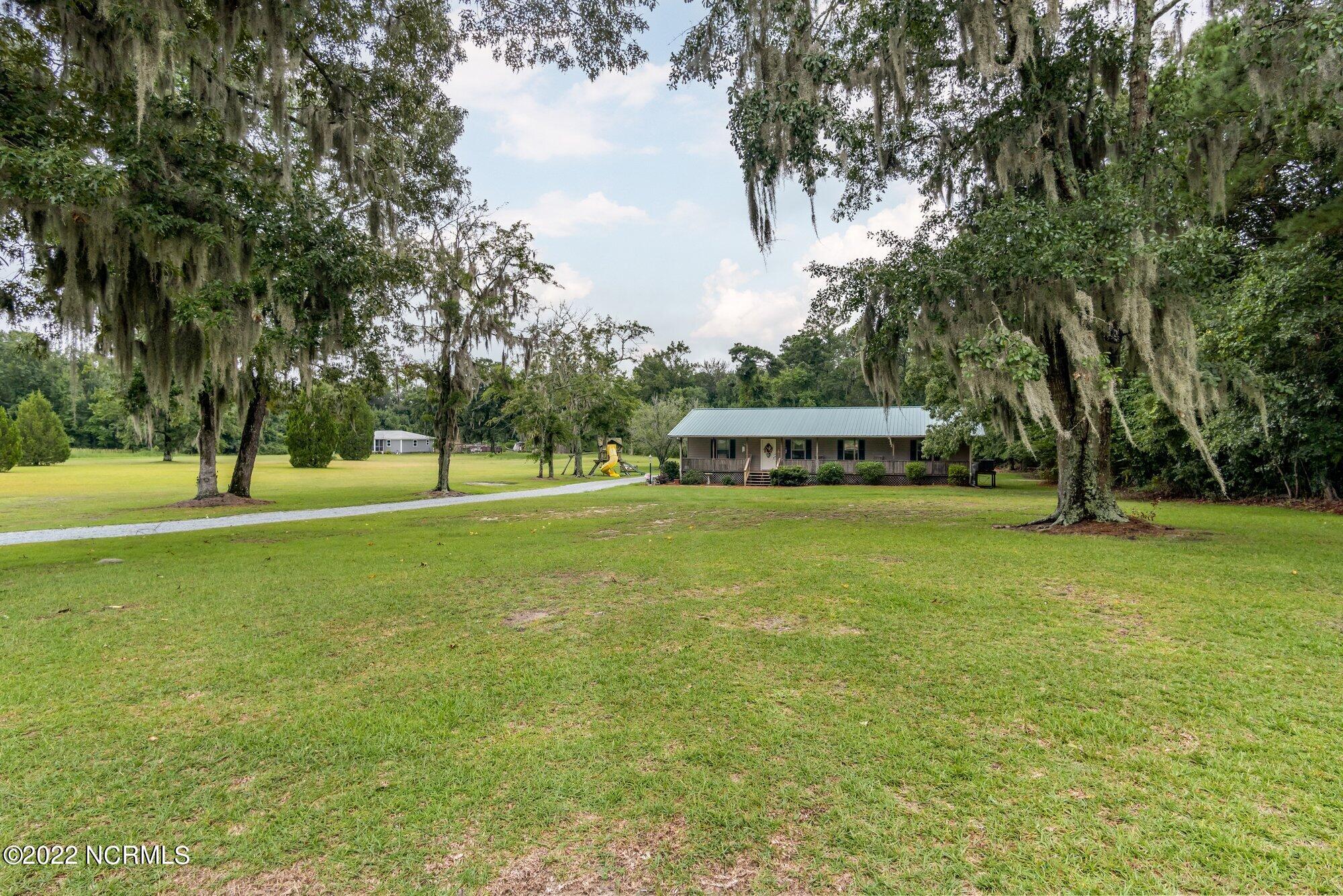 273 Sand Ridge Road New Bern, NC 28560 - Photo 4 of 29 Front View