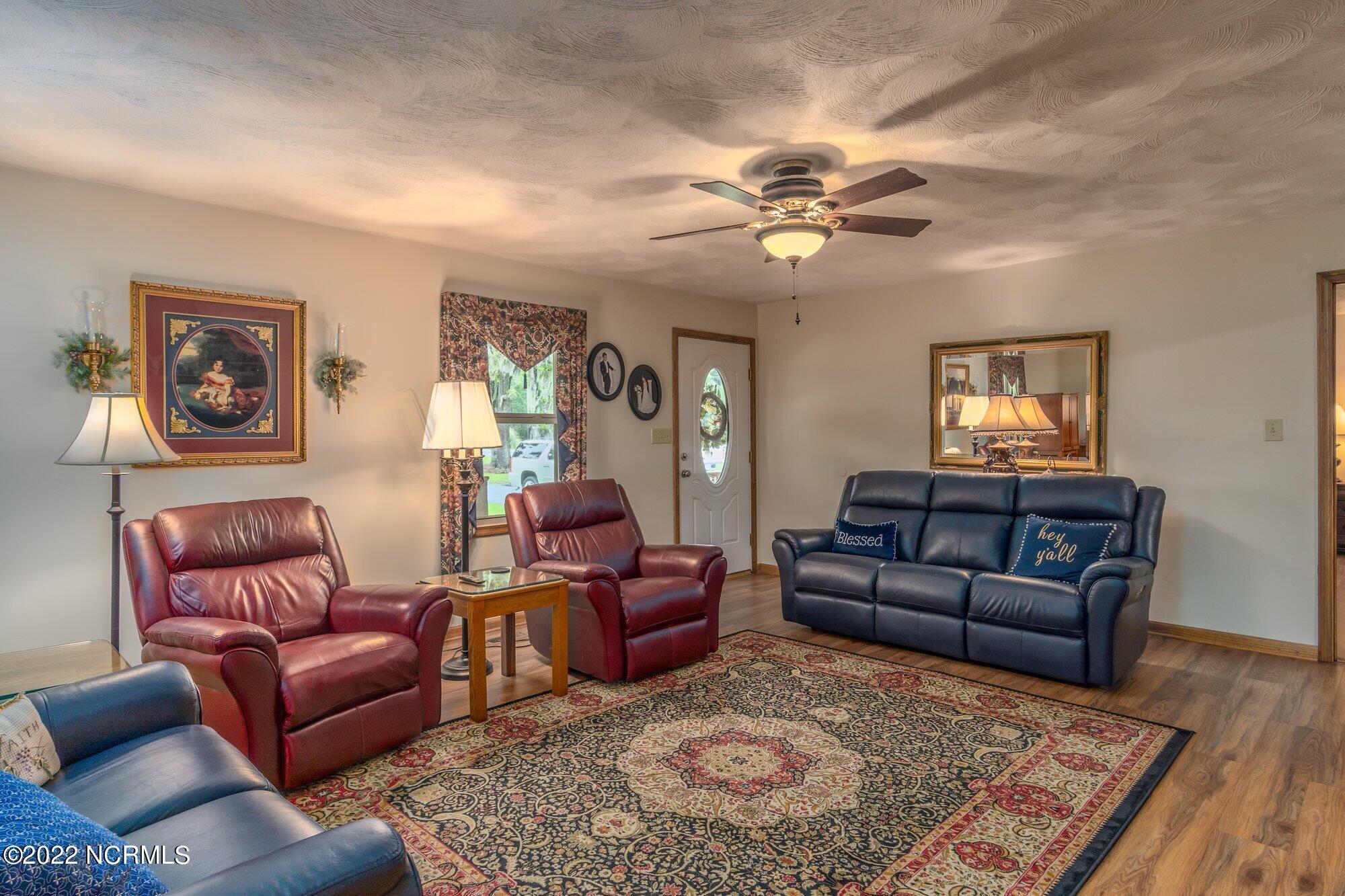 273 Sand Ridge Road New Bern, NC 28560 - Photo 6 of 29 Living Room