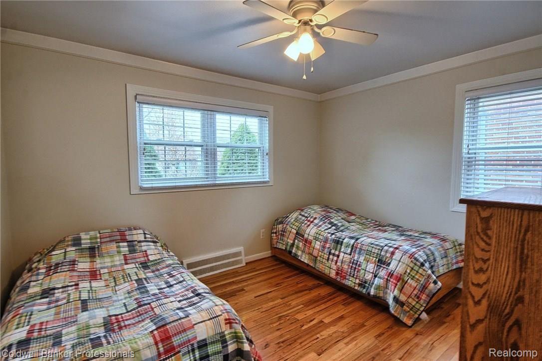 9691 Ruth Avenue Allen Park, MI 48101 - Photo 12 of 25 2nd Bedroom.jpg