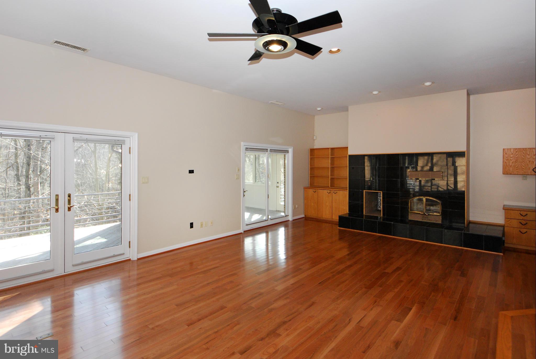 1629 Wyatts Ridge Road Crownsville, MD 21032 - Photo 4 of 28 Family Room off the kitchen has fireplace