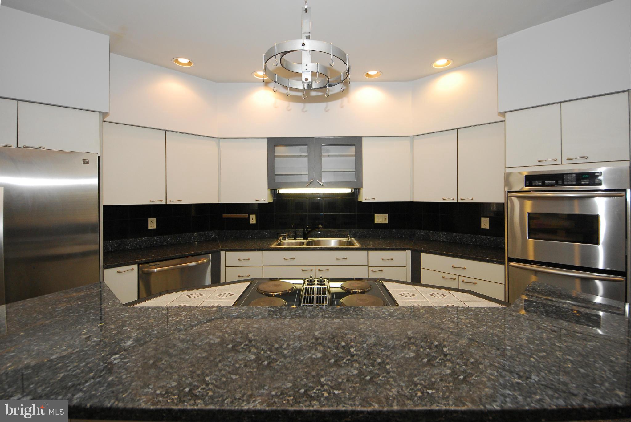 1629 Wyatts Ridge Road Crownsville, MD 21032 - Photo 7 of 28 Kitchen has stainless steel applicances