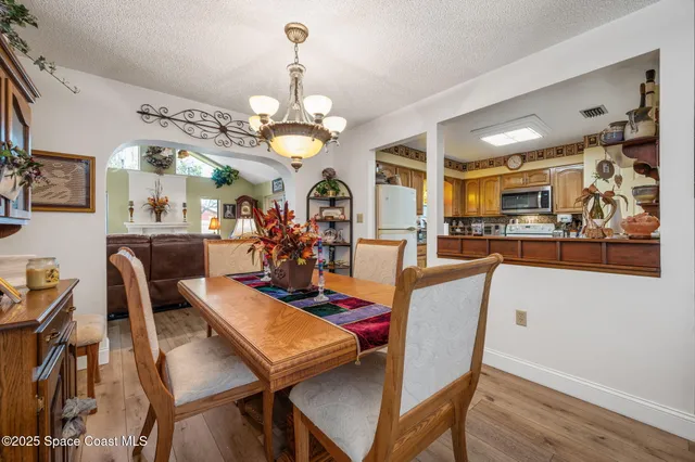 a view of a dining room and livingroom view