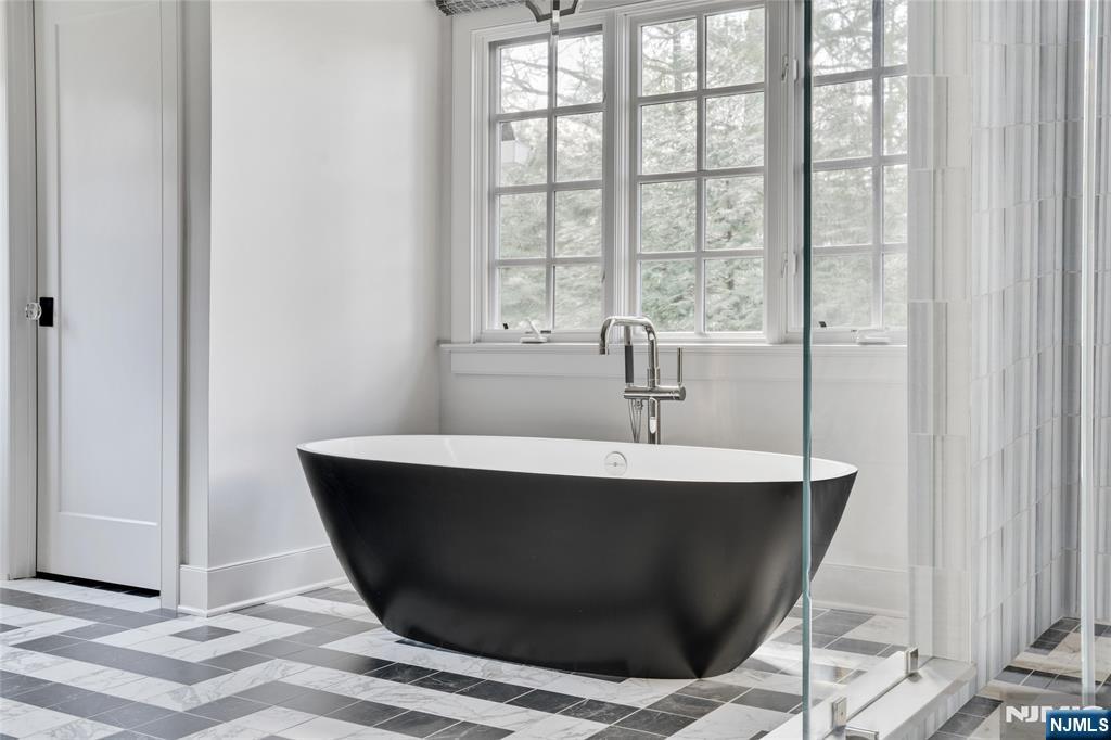 11 Hamilton Road Short Hills, NJ 07078 - Photo 35 of 50