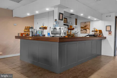 $5,200,000 | 21384 Coopertown Road, Tilghman, MD 21671