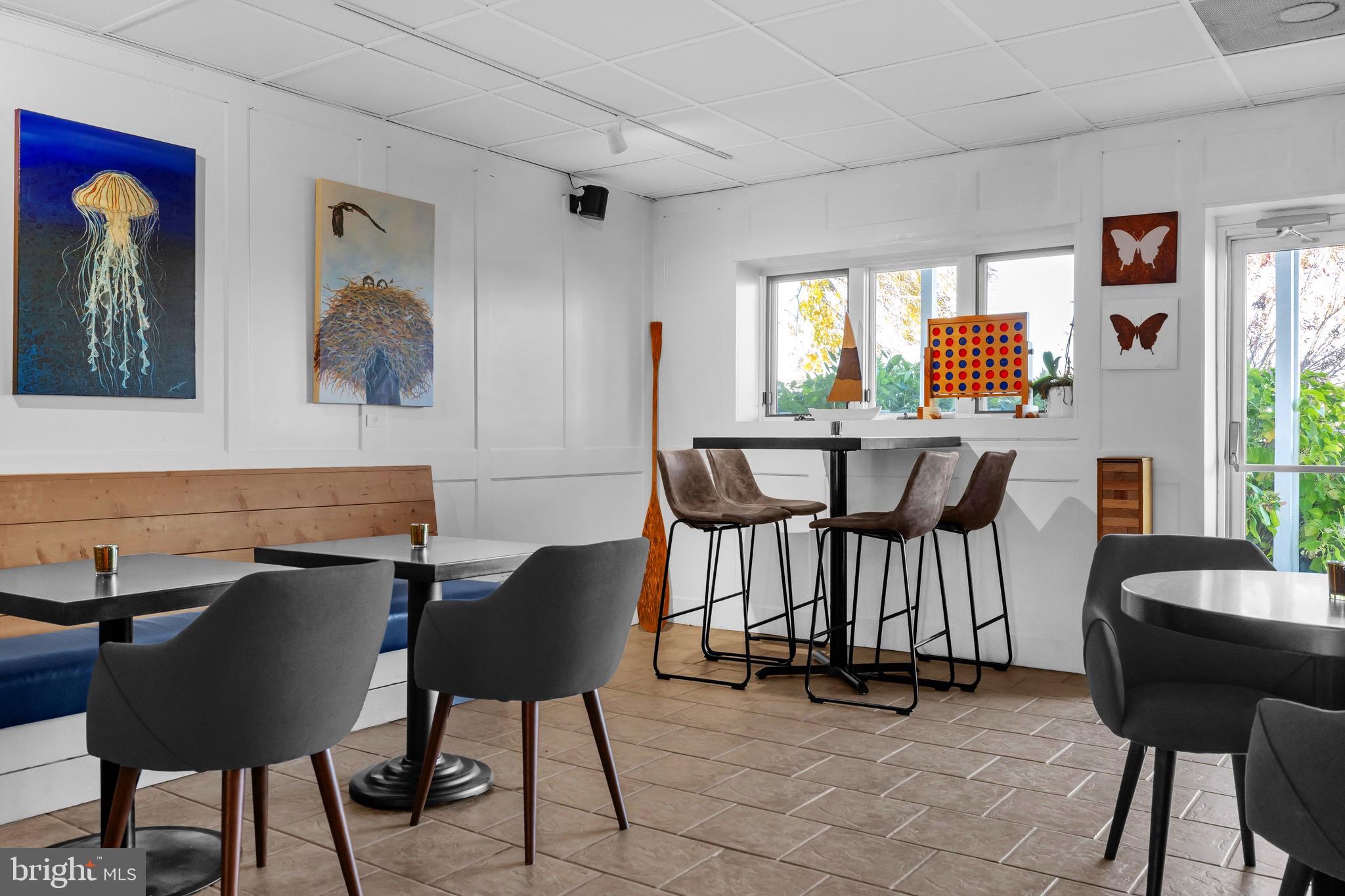 21384 Coopertown Road Tilghman, MD 21671 - Photo 9 of 25 Living Room/Lounge