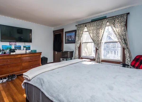 $2,700 | 1093 Main Street, Unit 2, Waltham, MA 02451