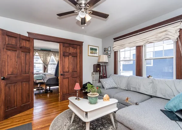 $2,700 | 1093 Main Street, Unit 2, Waltham, MA 02451