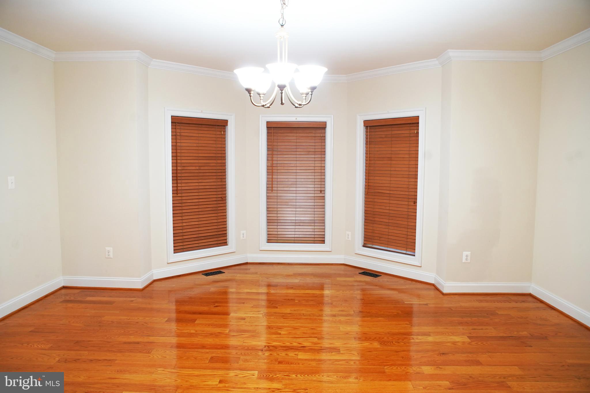 15613 Thoroughfare Road Gainesville, VA 20155 - Photo 8 of 106