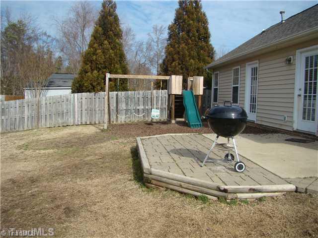 2469 Shadow Valley Road High Point, NC 27265 - Photo 2 of 11 Exterior Back.