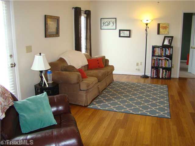 2469 Shadow Valley Road High Point, NC 27265 - Photo 4 of 11 Living Room.
