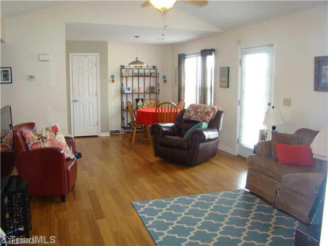 2469 Shadow Valley Road High Point, NC 27265 - Photo 5 of 11 Living Room.