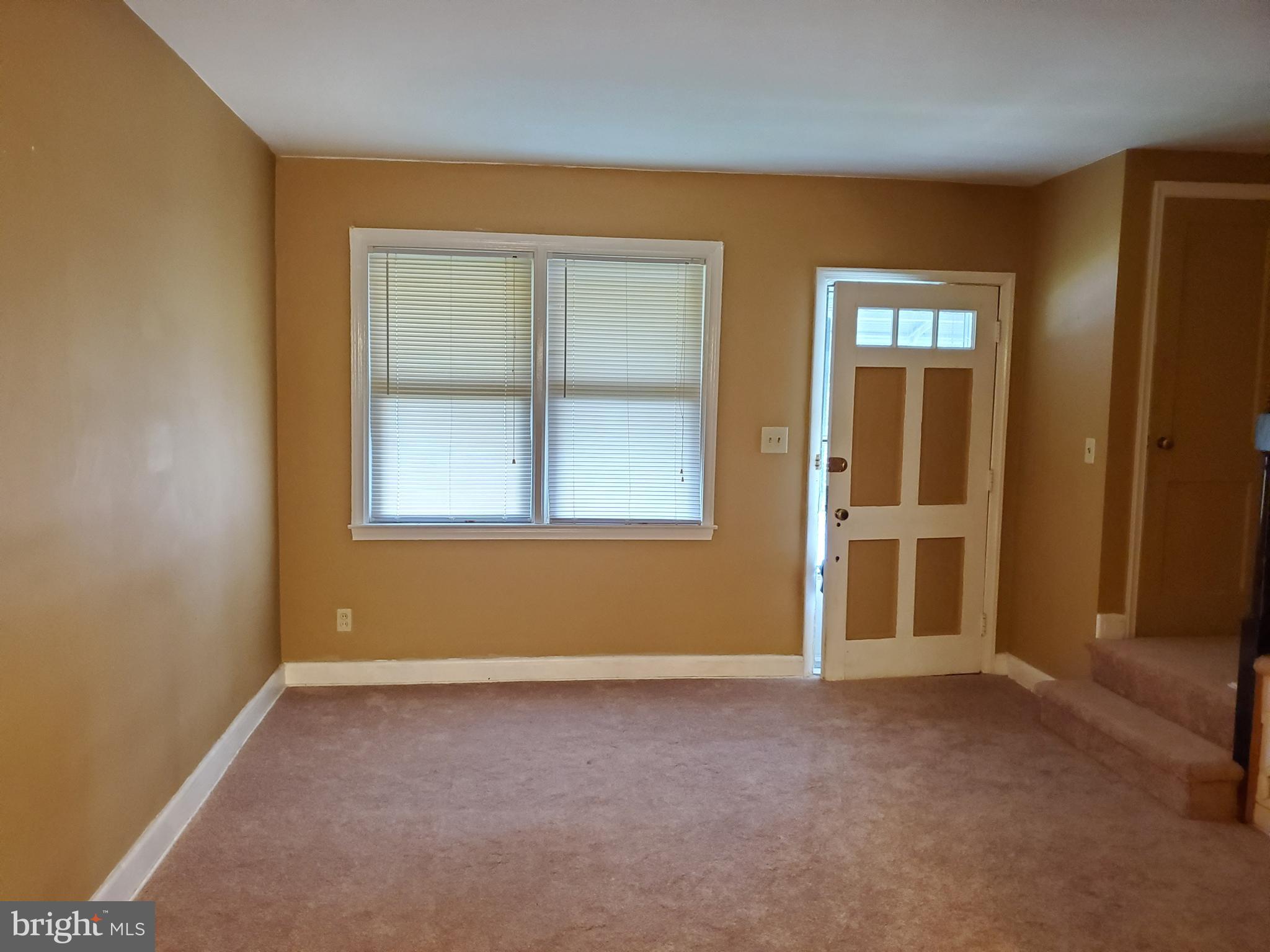 102 Wiltshire Road Baltimore, MD 21221 - Photo 2 of 15 Living Room