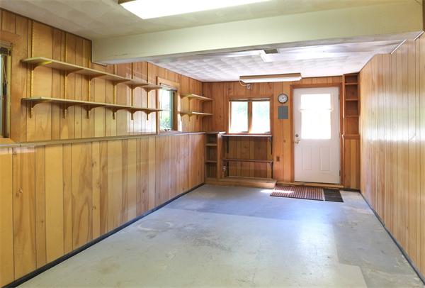 10 Highgate Road Wayland, MA 01778 - Photo 17 of 29 a view of an empty room with a window