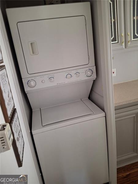 4 Fleetwood Road, Unit 502 Cleveland, GA 30528 - Photo 30 of 45 a close up view of washer and dryer