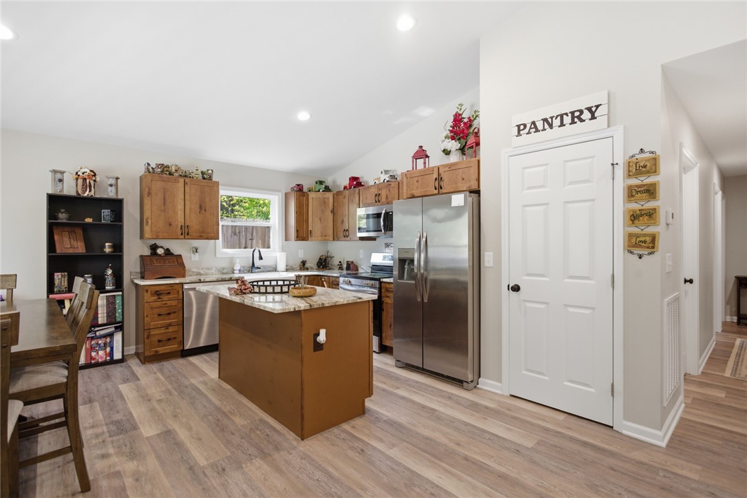 109 Ledbetter Lane Walhalla, SC 29691 - Photo 8 of 33